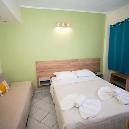 Aparthotel Evia Dream Family 3*
