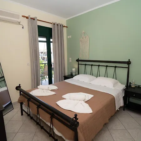 Evia Dream Family Aparthotel 3*